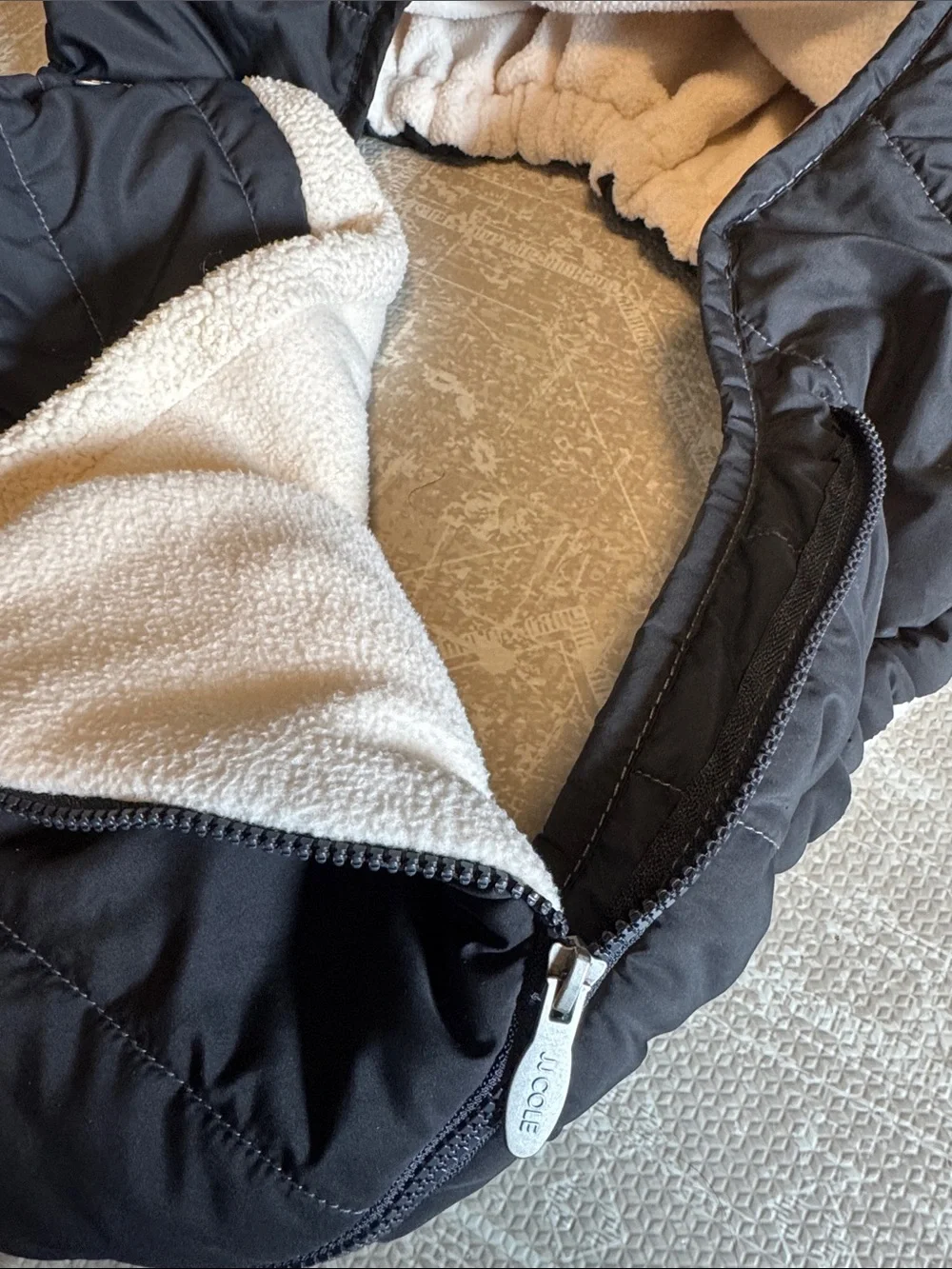 JJ Cole Black Quilted Baby Carry Footmuff with Cream Sherpa Lining
